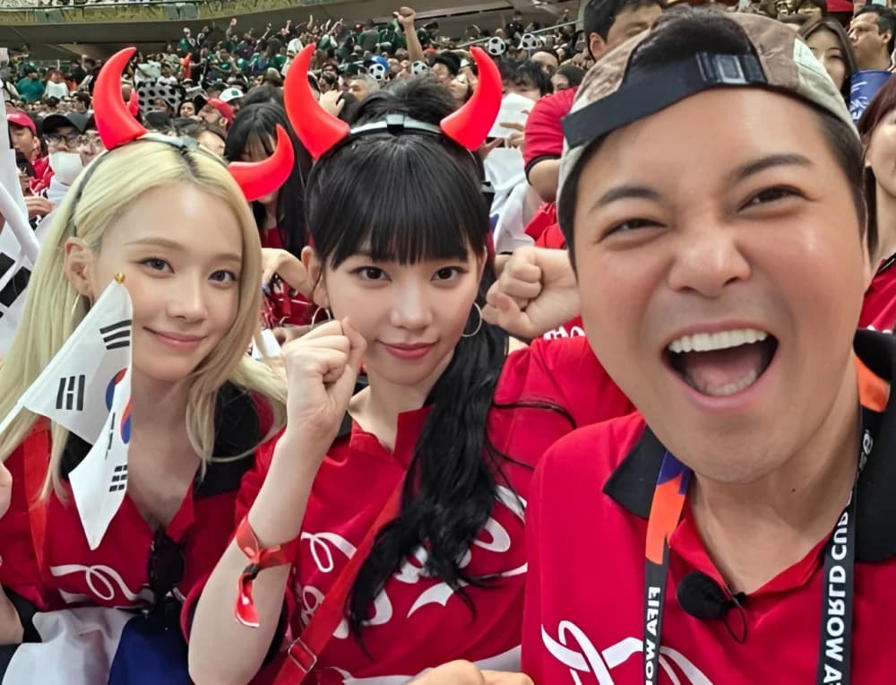aespa's Karina and Winter support Korean football team in Mexico