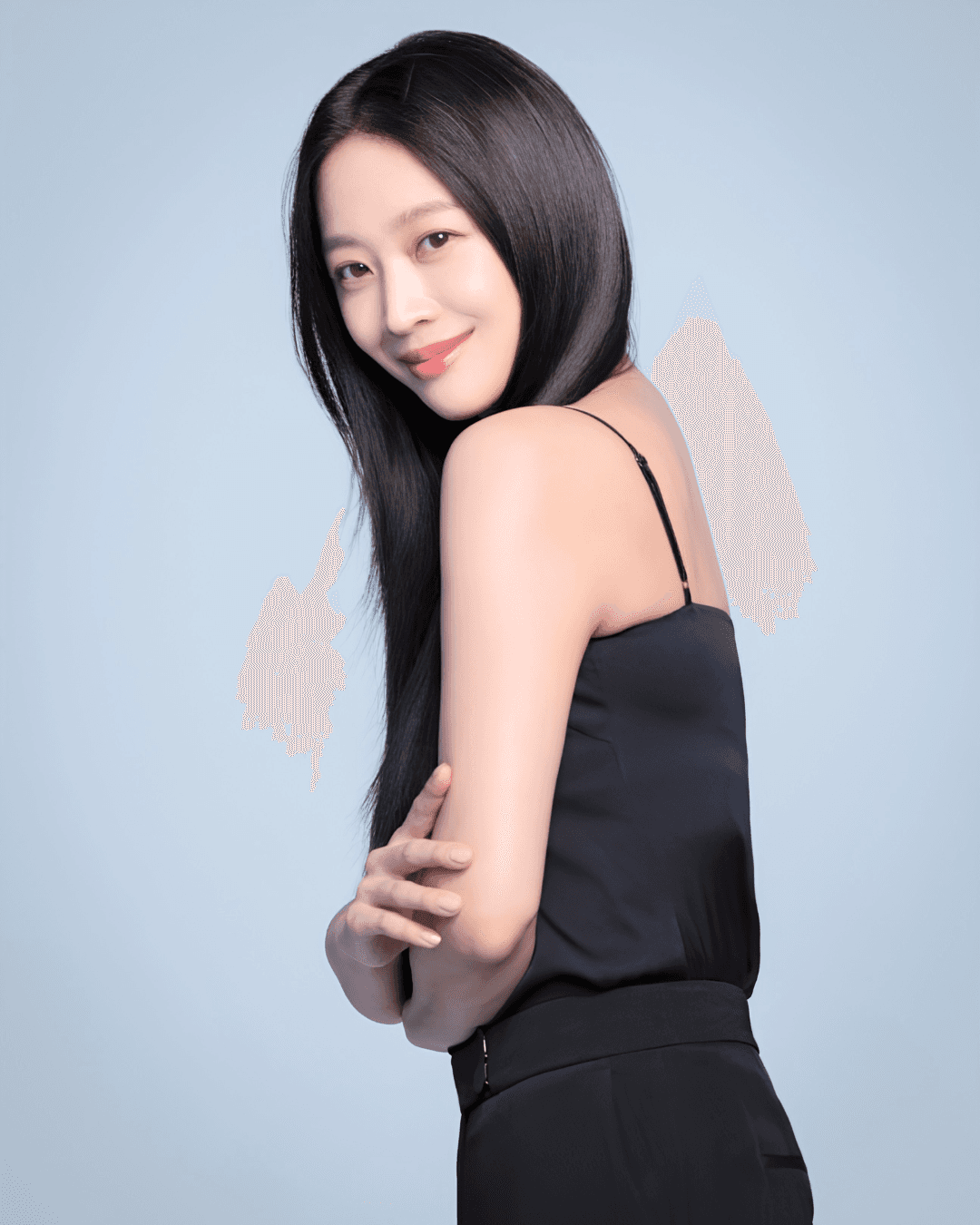 Jo Bo Ah Dazzles with Flawless Postpartum Glow Just Months After Welcoming Baby!